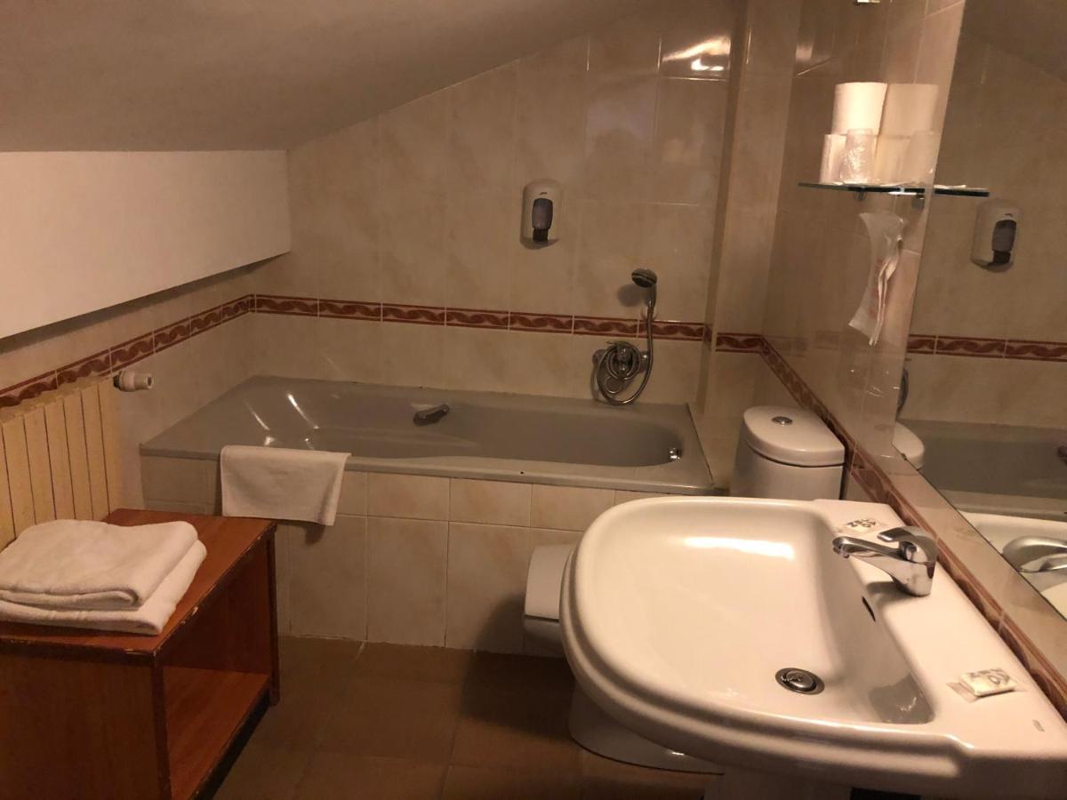 Hotel Refugi Dels Isards パス・デ・ラ・カサ エクステリア 写真